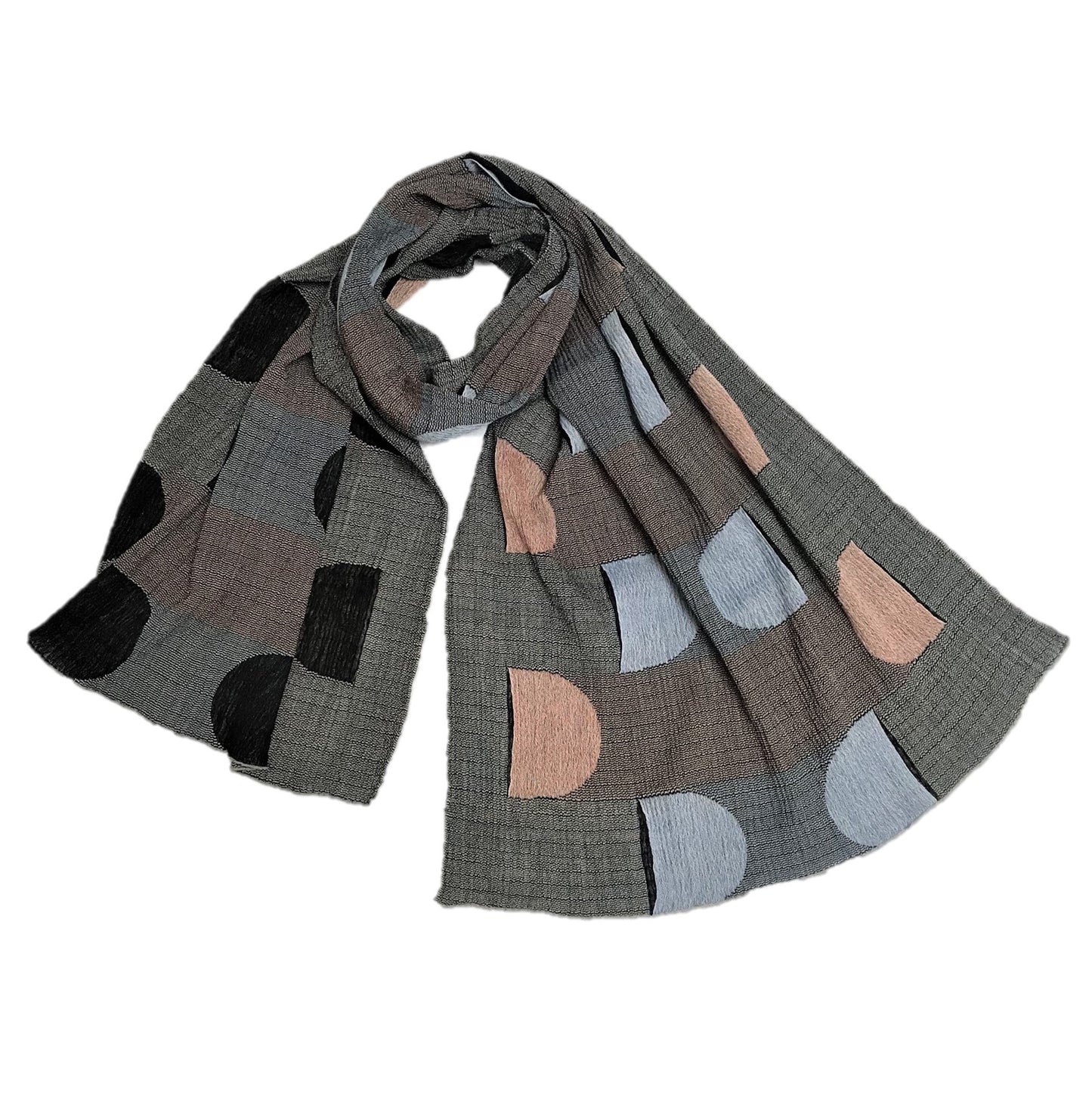 Semicircular Pockets Shawl by NUNO