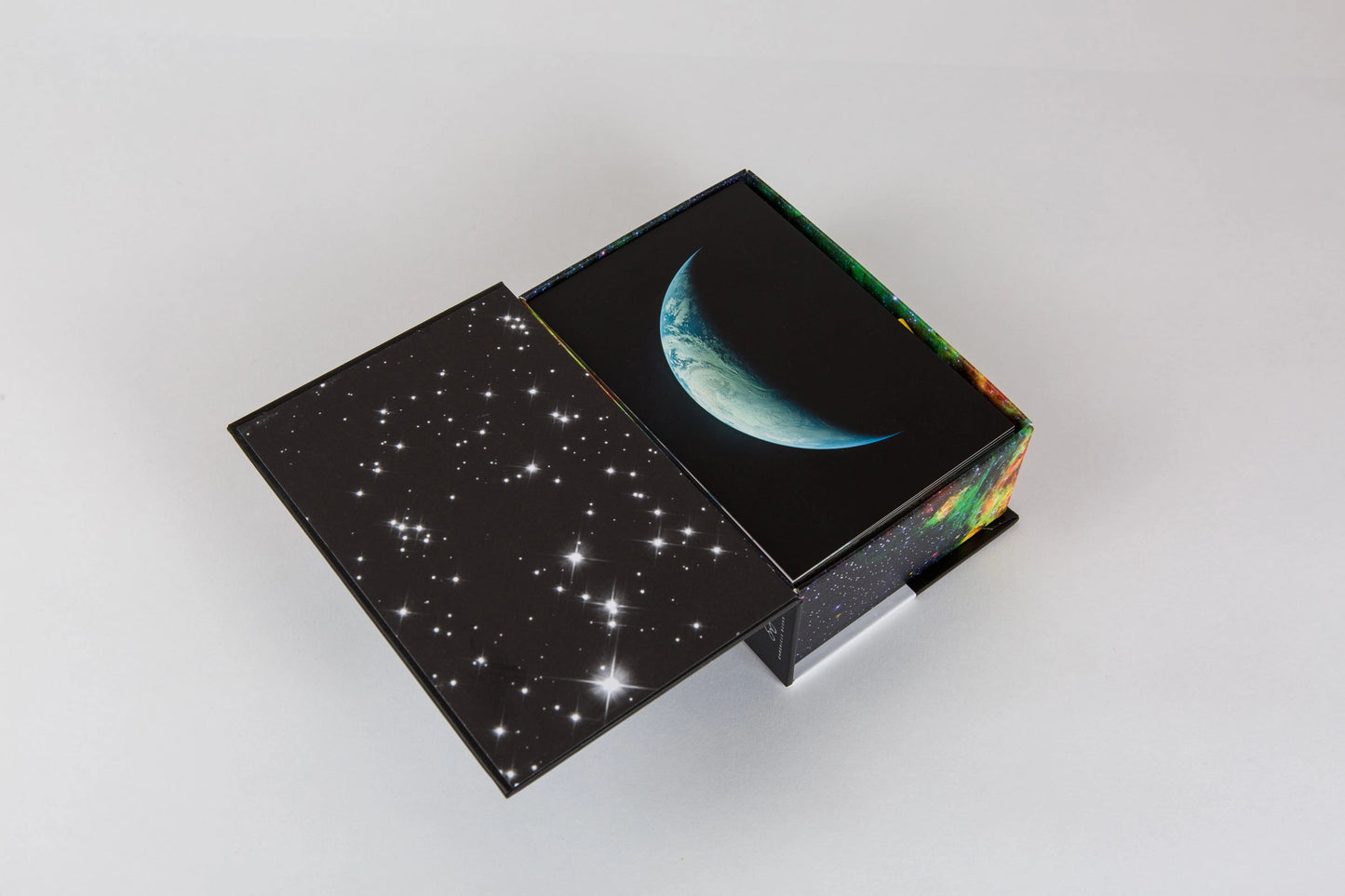 Earth and Space - 100 Postcards