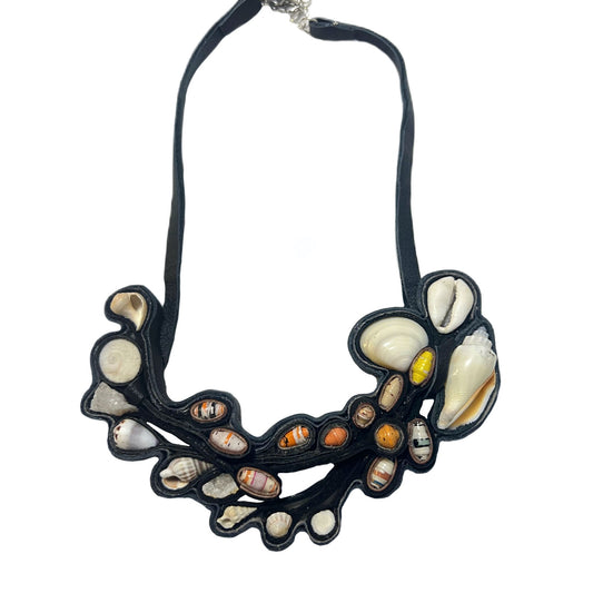 Alicia Piller Necklace - B54